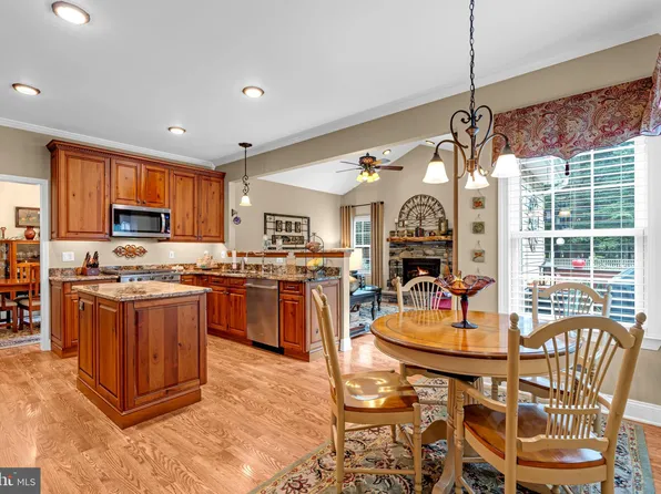 100 Harvey Jones Dr, Jackson, NJ 08527
