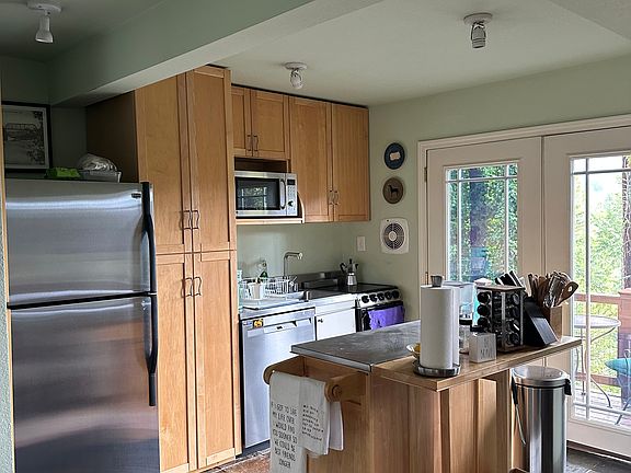 3rd image of 17477 Summit Ave #1