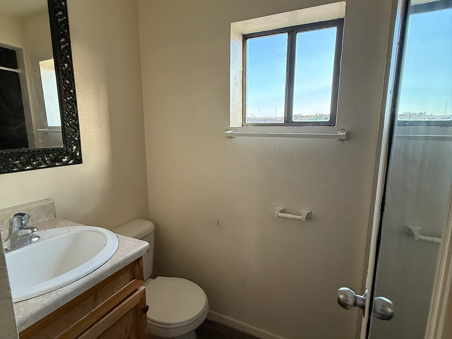 2 bed, 700 sqft, $900 — Photo 3