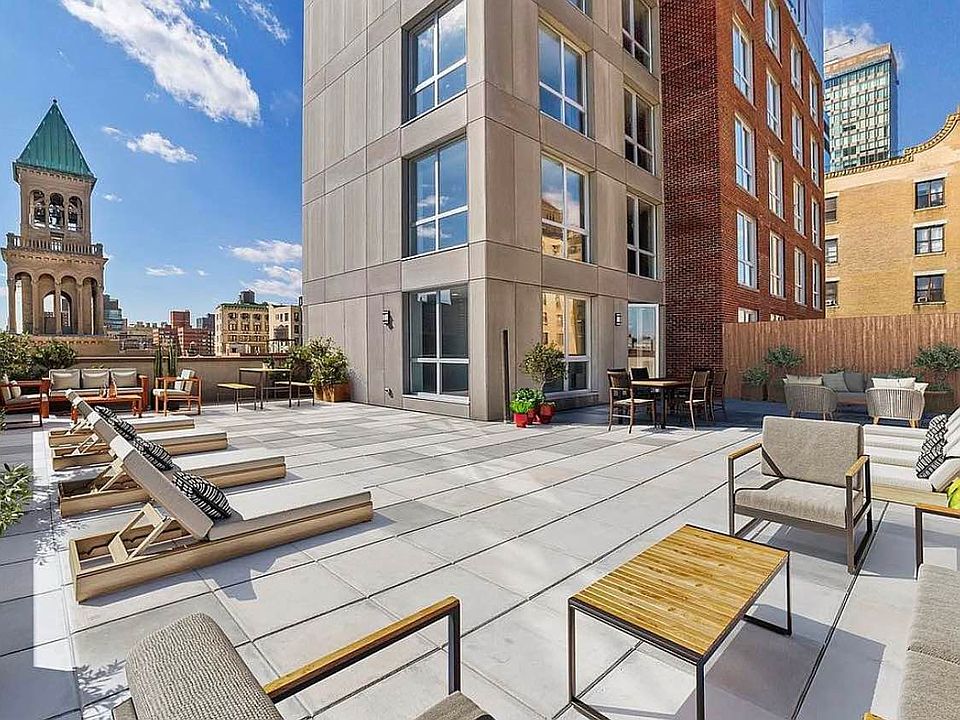 1st image of 814 Amsterdam Ave Floor 9