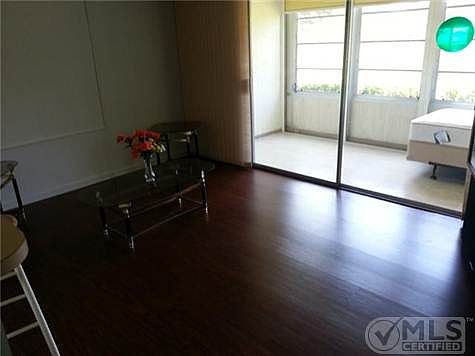 2nd image of 2705 Nassau Bnd APT D1