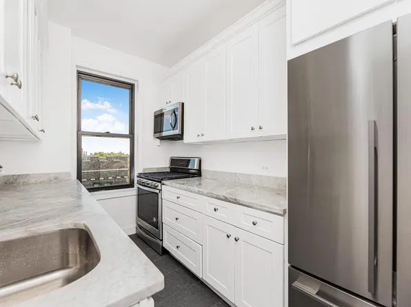 756 Brady Avenue #606, Bronx, NY 10462