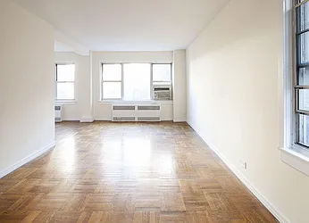 Rented by Warburg