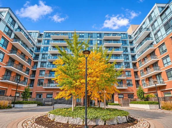 11611 Yonge St, Richmond Hill, ON