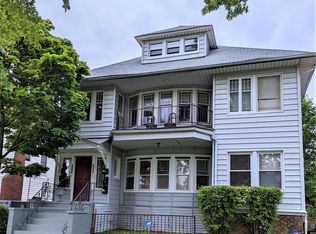 3227 E Overlook Rd #3, Cleveland, OH 44118