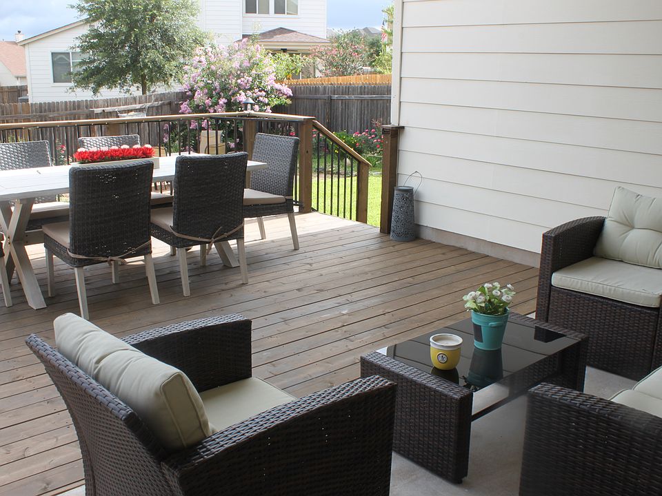 Cedar deck added 12/2016