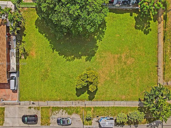 5th image of 2397 NW 34th St
