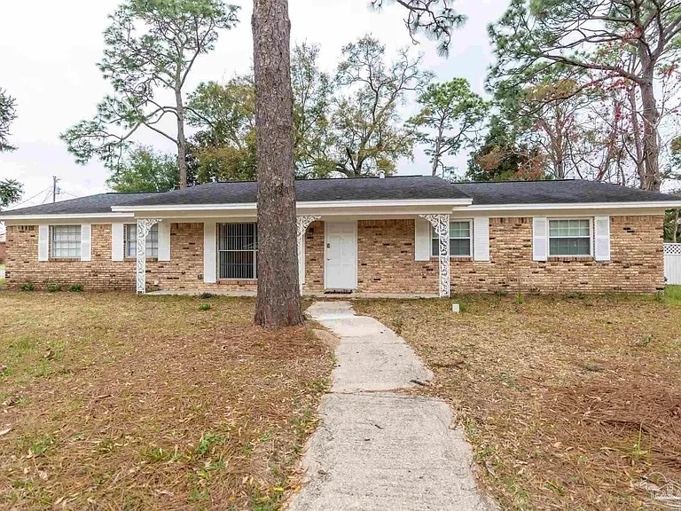 8100 Six Pence Dr — Photo 23