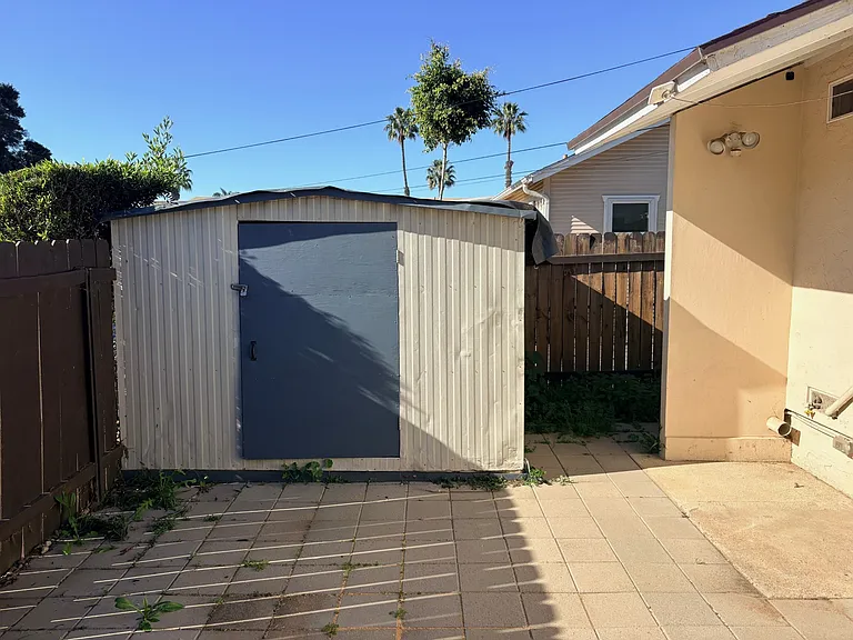 582 McIntosh St — Photo 6