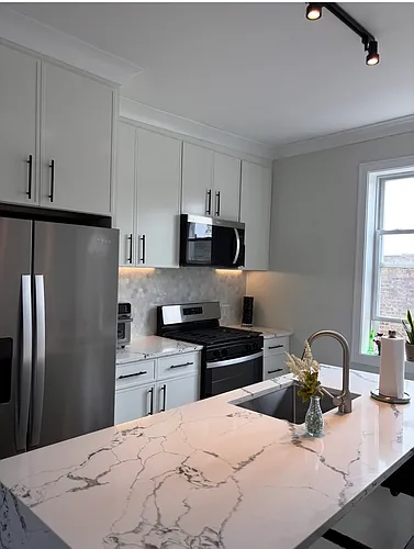 2501 S Lawndale Ave #1R Photo 1
