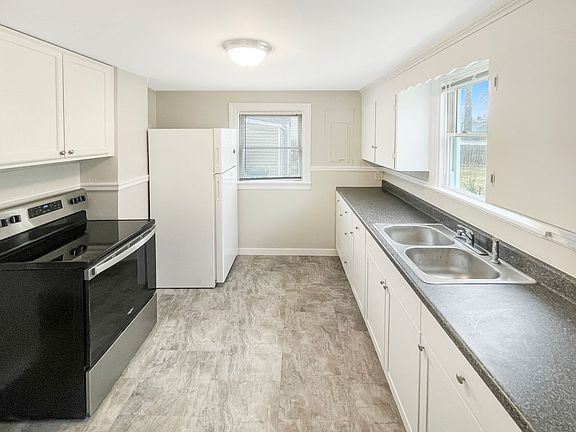 3rd image of 6703 E Davista Ave