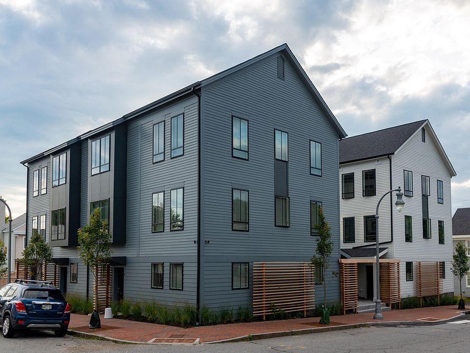 Redfern Mews East Bayside