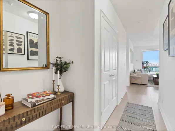 16 Brookers Ln, Toronto, ON