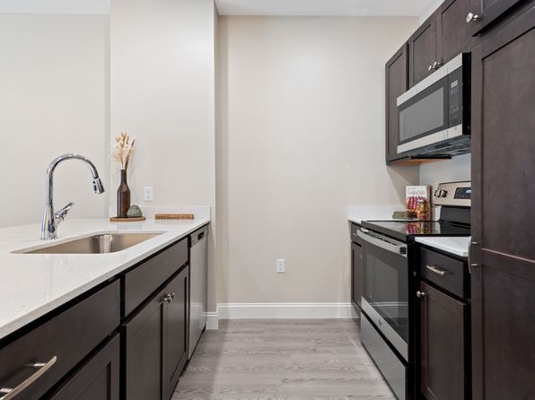 4 Bowers Landing Dr #9-101