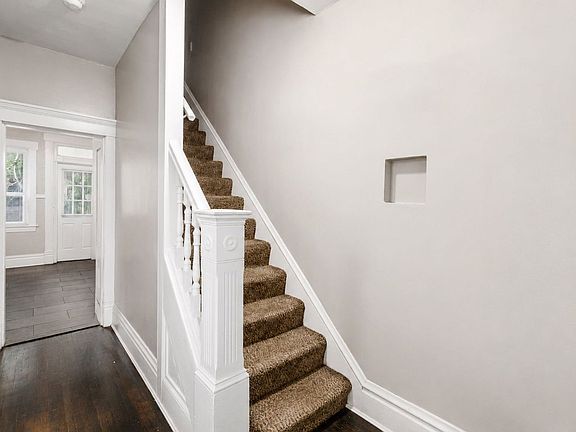 2nd image of 24 E Blake Ave