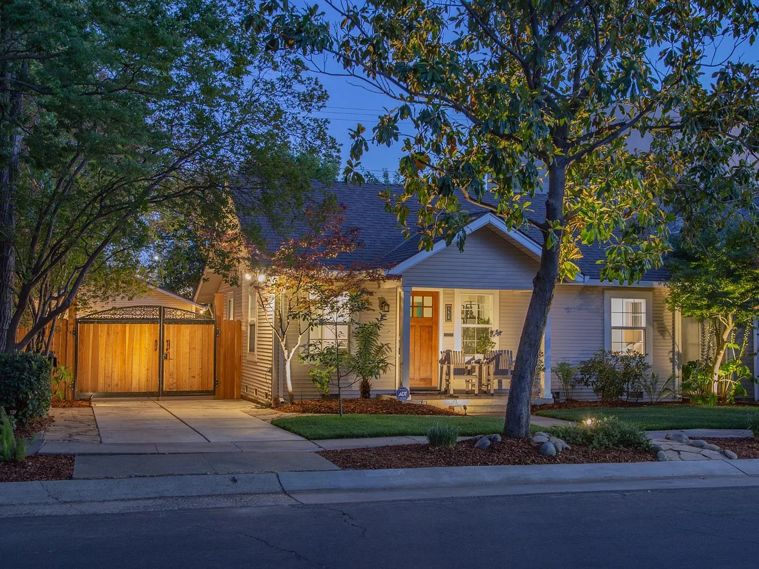 4624 U St photo 1