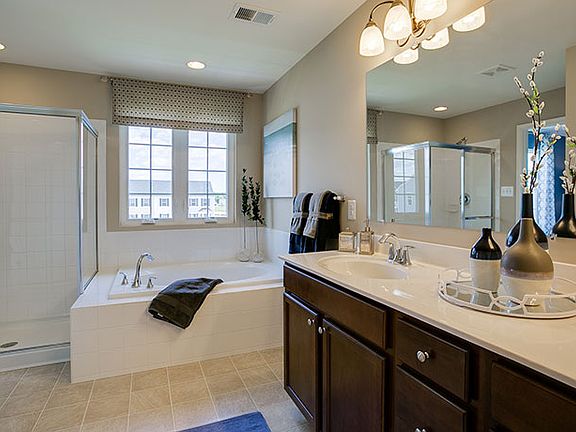 2nd image of 29784 Plantation Lakes Blvd