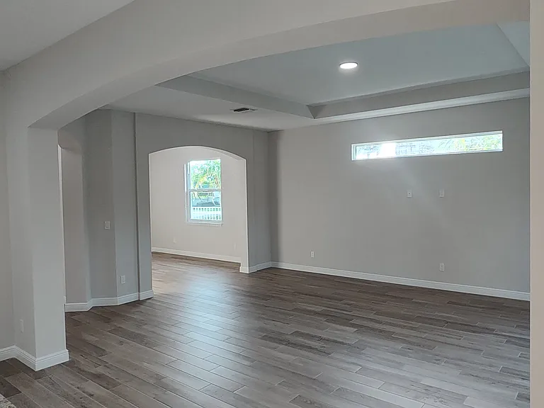 991 Waters Edge Dr — Photo 9