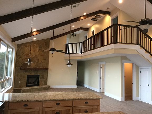 2nd image of 10702 Hill Dr