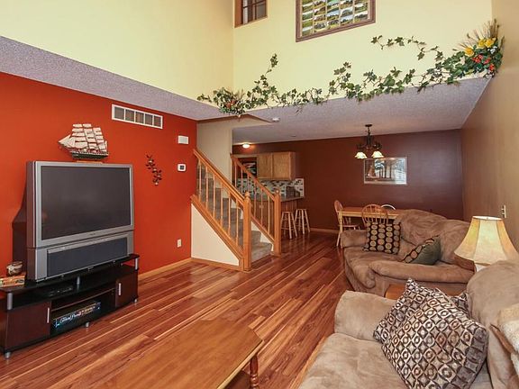 3rd image of 4831 Helena Ln N APT 6