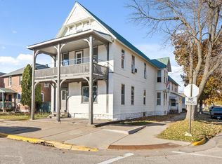 850 W 5th St, Winona, MN 55987