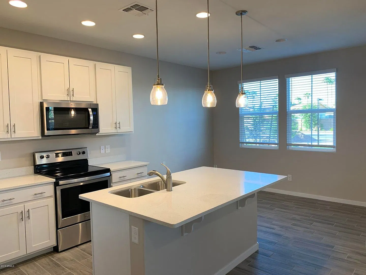 Unique opportunity! Rent a updated townhome in Tempe!! — Photo 2