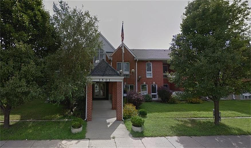 2nd image of 1501 S Meridian St