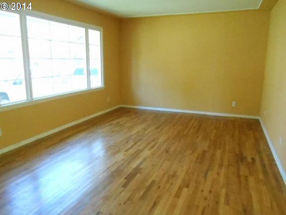 4th image of 18618 NE 119th Ave