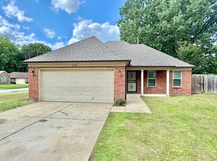 5626 Tulip Tree Dr, Memphis, TN 38115