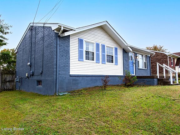 3rd image of 311 Oxford Ln