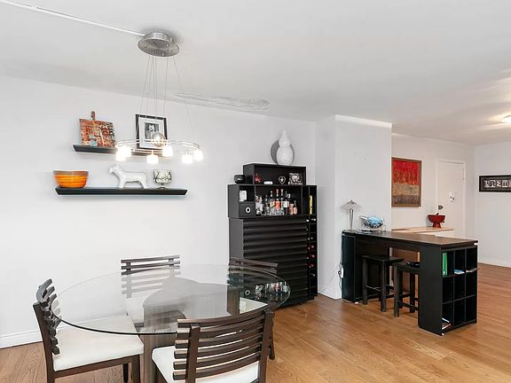 3rd image of 340 E 64th St APT 12A