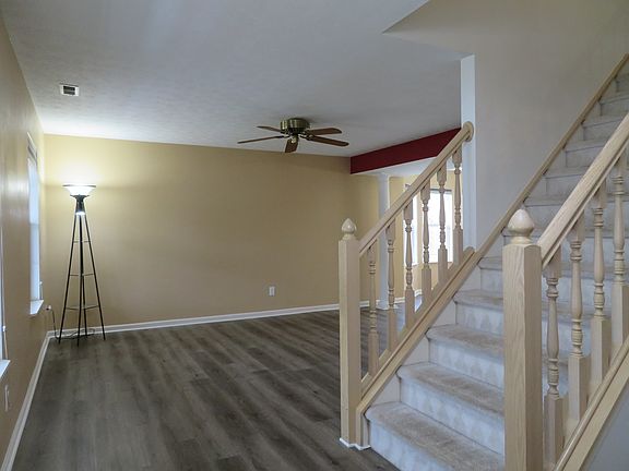 5th image of 7990 Cobblesprings Dr