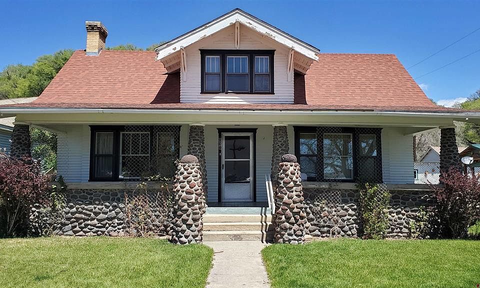 1st image of 208 W Main Street