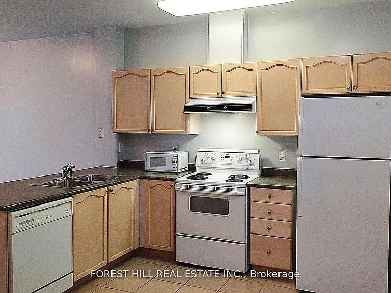 33 Wallace St #210 — Photo 8