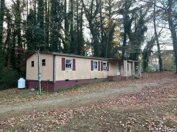 306 High St, Brodnax, VA 23920
