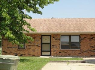 300 S Walker St, Pleasant Hill, MO 64080