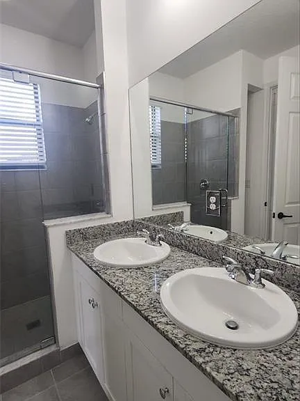 9015 Madrid Cir — Photo 10