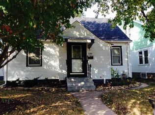 1120 E Garfield St, Davenport, IA 52803