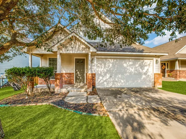 319 Willow Grove Dr, San Antonio, TX 78245