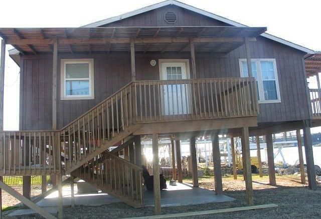1st image of 1034 Canal Dr