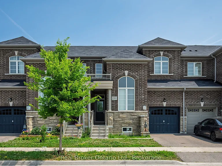 1593 Chretien St — Photo 3