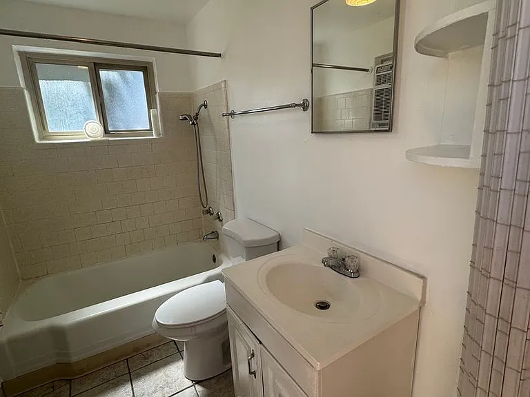 2120 Coal Ave SE — Photo 4