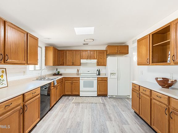 5th image of 2025 SANTA RITA Drive