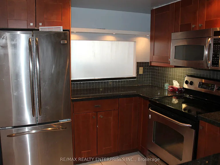 2466 Eglinton Ave E #LPH8 — Photo 8