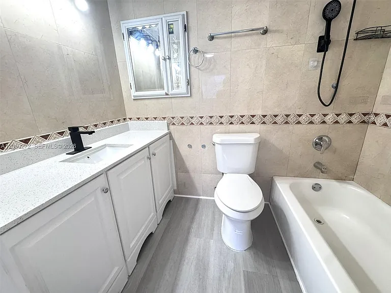 2740 W 62nd St #205 — Photo 10