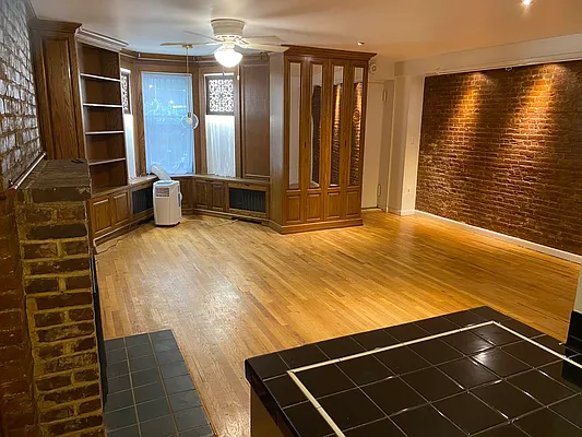 Rented by Compass | media 9