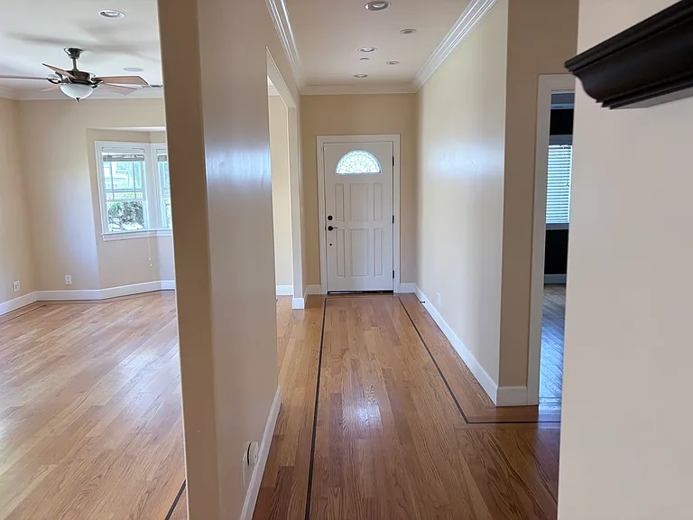 1530 Jasmine St — Photo 3