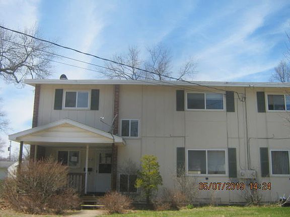 2nd image of 9514A Montana St