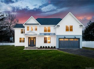 42 Reid St, Fairfield, CT 06824