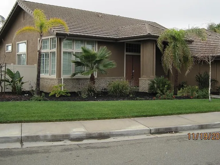 4084 Beacon Pl — Photo 1